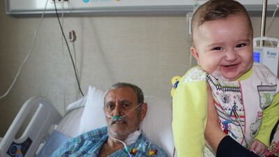 Fırat'ın karaciğeri 2'ye bölündü 7 aylık bebeğe ve dedeye can oldu