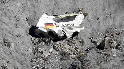 Düşen uçaktan tüyler ürperten diyaloglar!