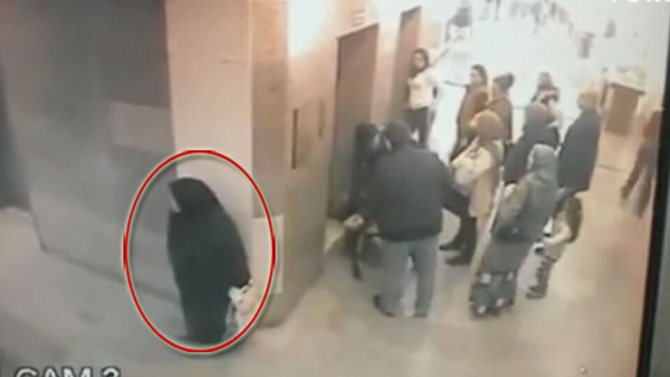 Şişli Etfal'in ortasında tuvaletini yaptı!