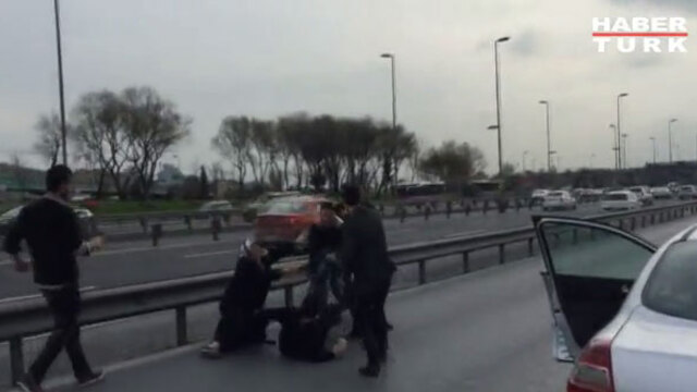 E-5'te tekme tokat kavga!