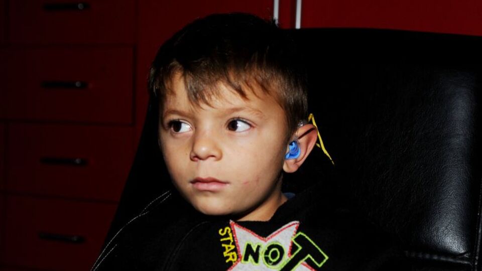 Dört yaşında ilk kez duydu