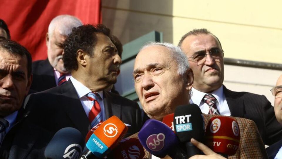 Mahmut Uslu'ya sert yanıt: "Bizi de lekelemek istiyorlar"