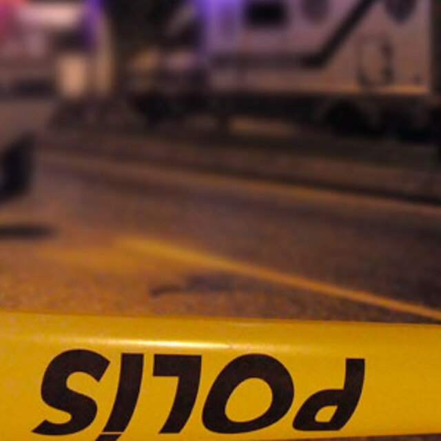 Kocamustafapaşa'da polis aracına ateş açıldı