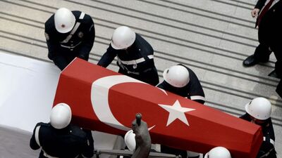 Adliyedeki törende şoke eden çıkış!