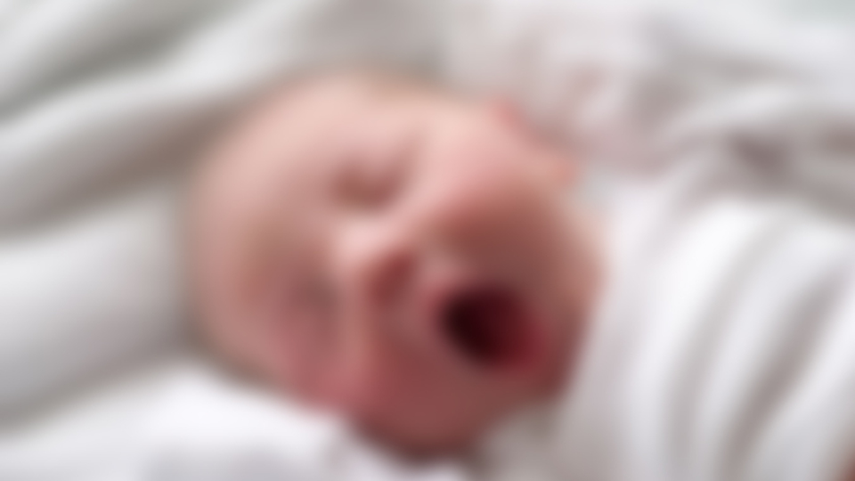 Bebeği ısıtacağız diye yaktılar!