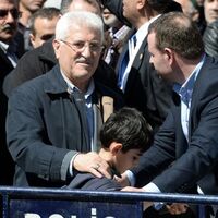 Başbakan Davutoğlu şehit oğlunu yanına çağırdı ve...