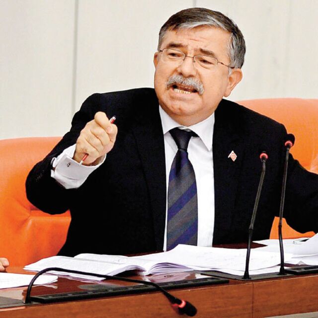"Kimi çevresinde dolaşıyor, kimi balık tutuyor"
