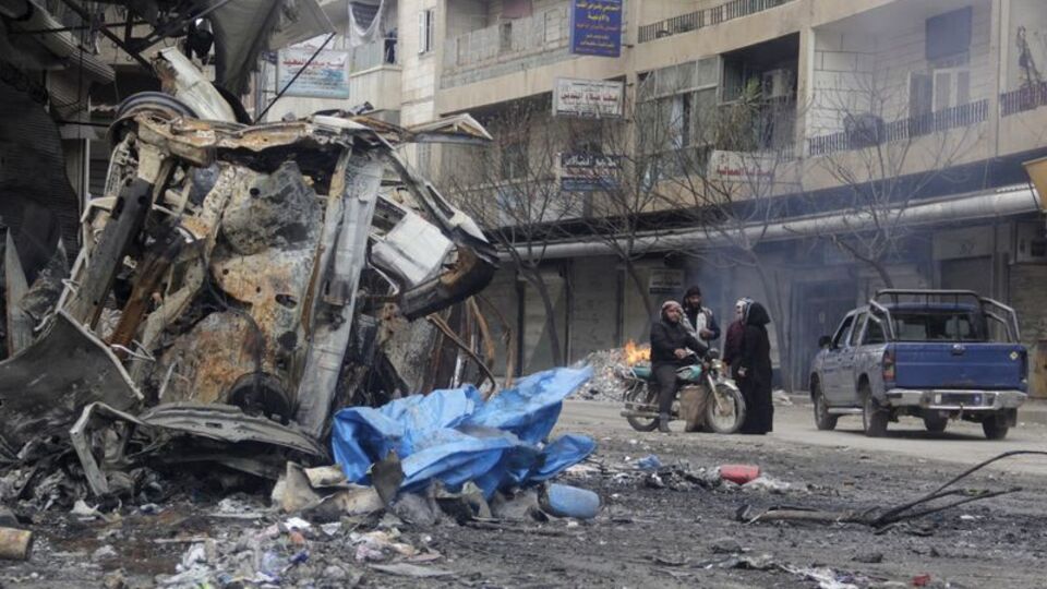 El Nusra, İdlib'de şeriat ilan etti