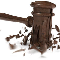 O hakimler hakkında suç duyurusu