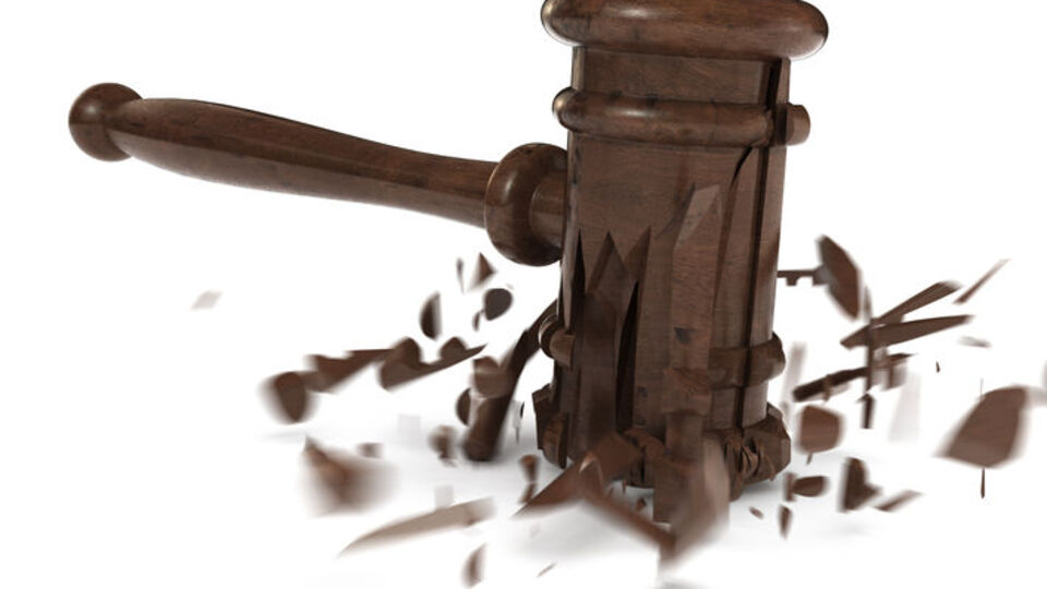 O hakimler hakkında suç duyurusu