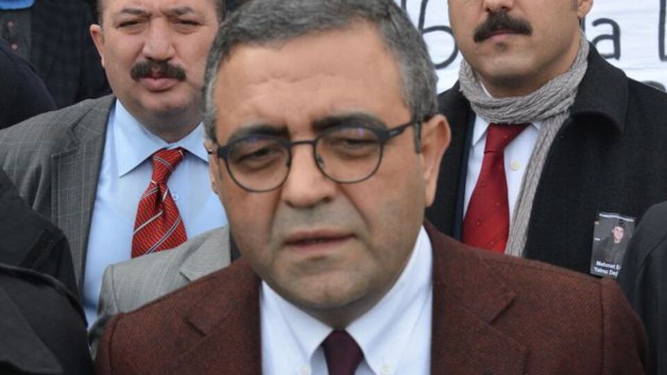 Sezgin Tanrıkulu: Arandığım...