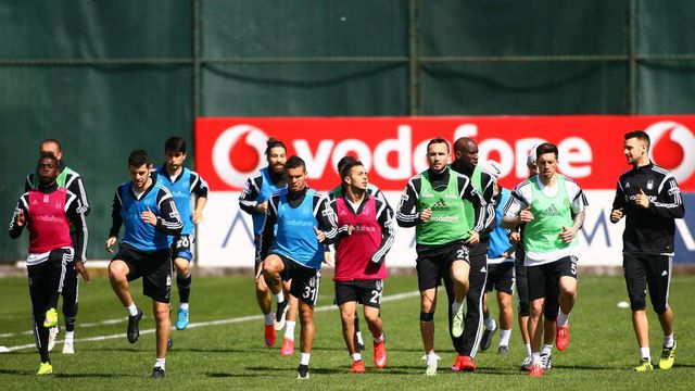 Beşiktaş'ta Opare ve Sivok sevinci