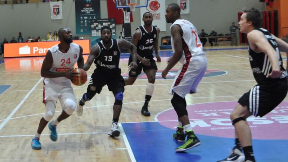 Beşiktaş Uşak'tan çıkamadı