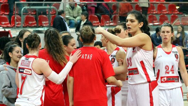 AGÜ, Galatasaray'ı devirdi