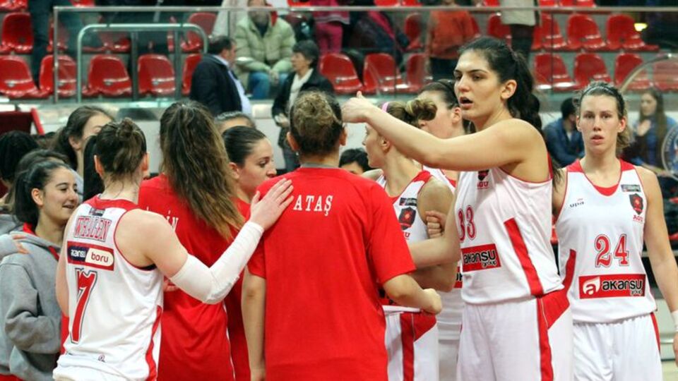 AGÜ, Galatasaray'ı devirdi