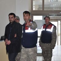 Babasını nasıl öldürdüğünü anlattı