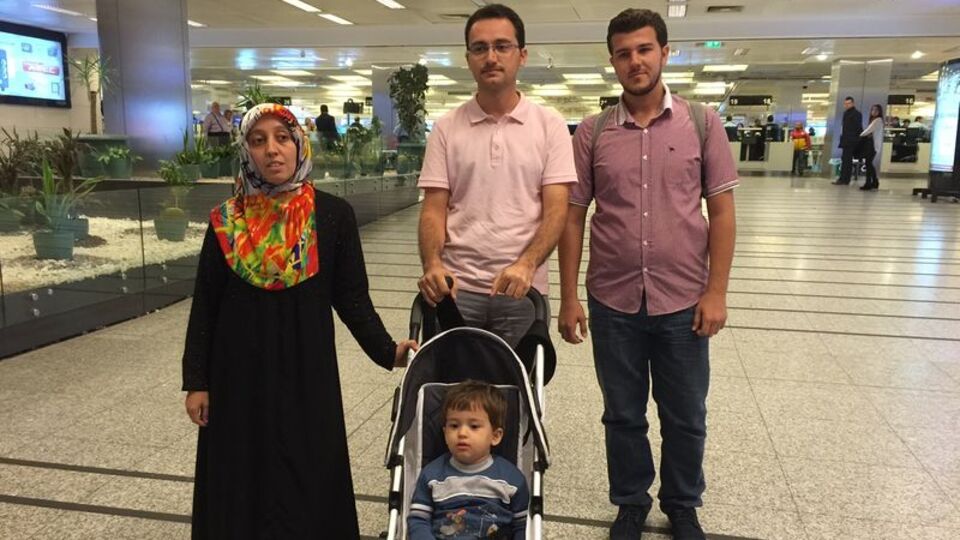Tahliye edilen 55 Türk İstanbul'a geldi