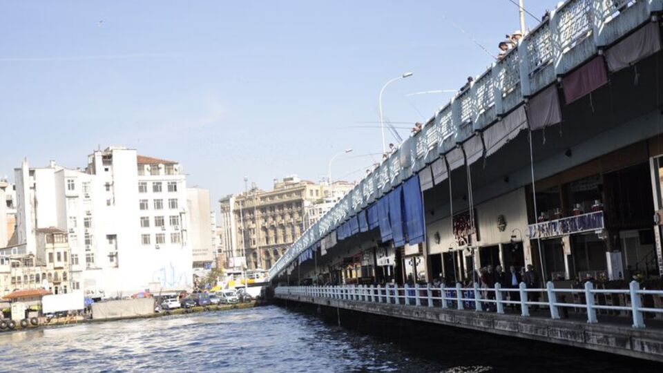 Galata Köprüsü salı gecesi kapalı