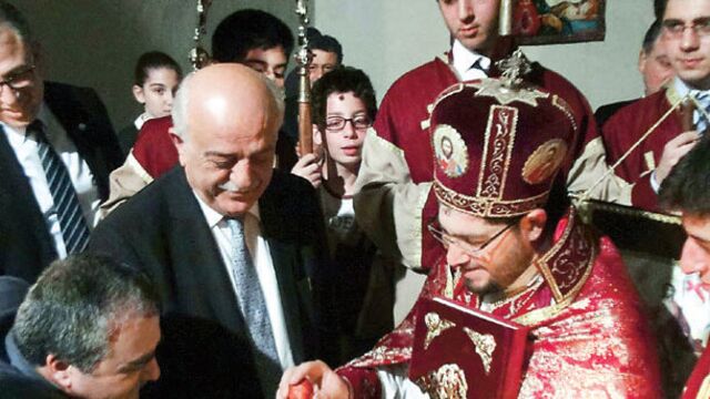 Paskalya yumurtaları tokuşturuldu
