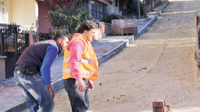 Büyükçekmece'de yollar yenileniyor