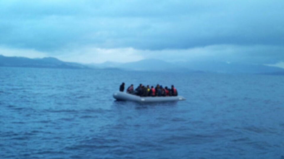 Kaçak teknesi battı: 8 ölü