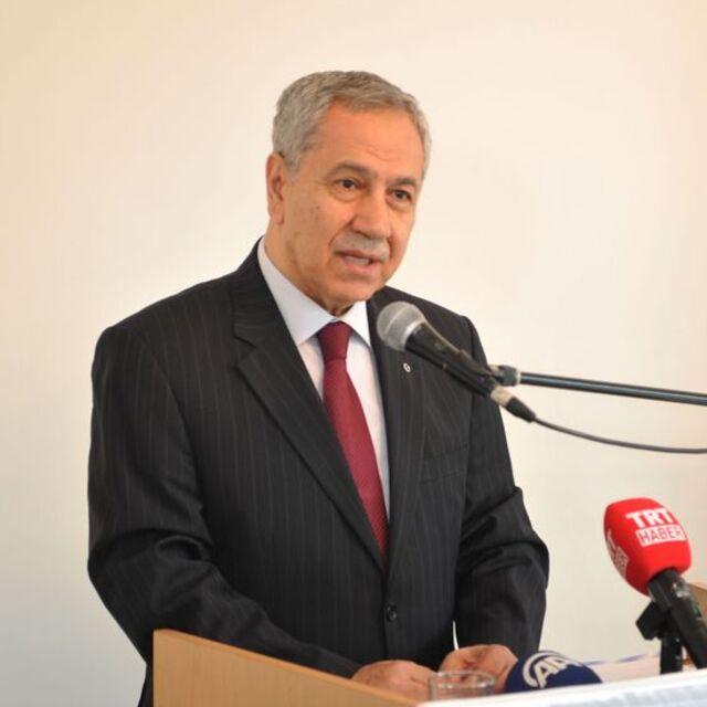 Bülent Arınç'tan Osman Gökçek açıklaması