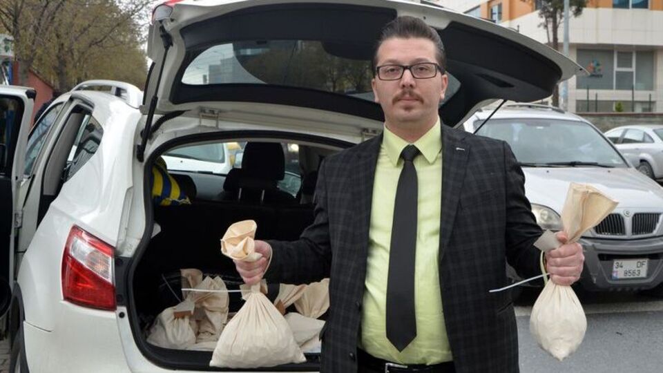 Aday olmak için 85 kilogram para verdi