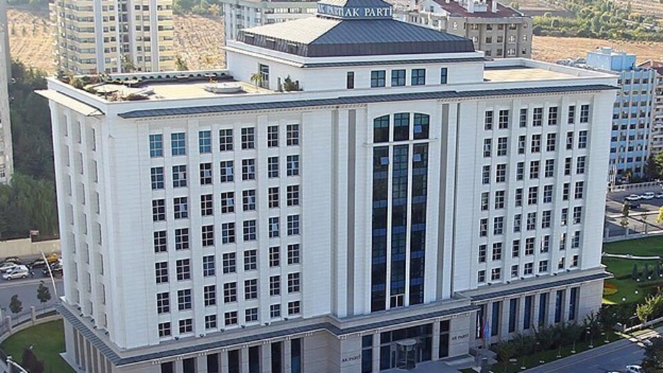 AK Parti'den 127 milletvekili tekrar aday