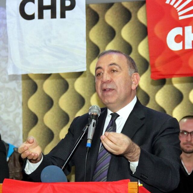 Gürsel Tekin'den sert sözler