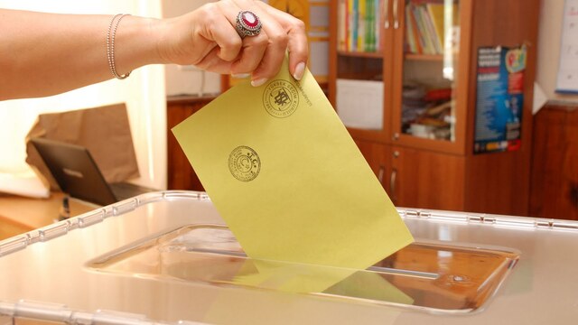 Bütün bakanlar ilk sırada