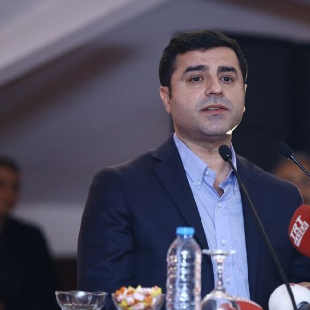 "Kabuk çatlamış ama kırılmamış"