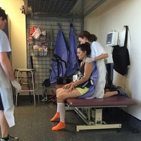 Makyaj fırçasıyla felç oldu!