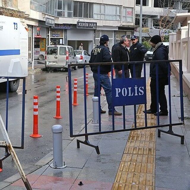 Paralel yapı operasyonunda 5 tutuklama