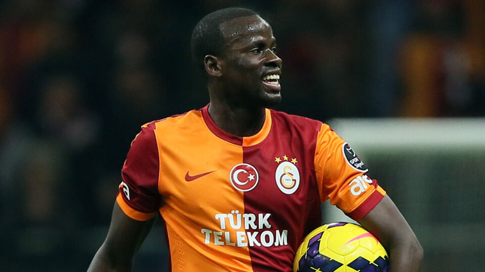 Eboue'den kritik imza