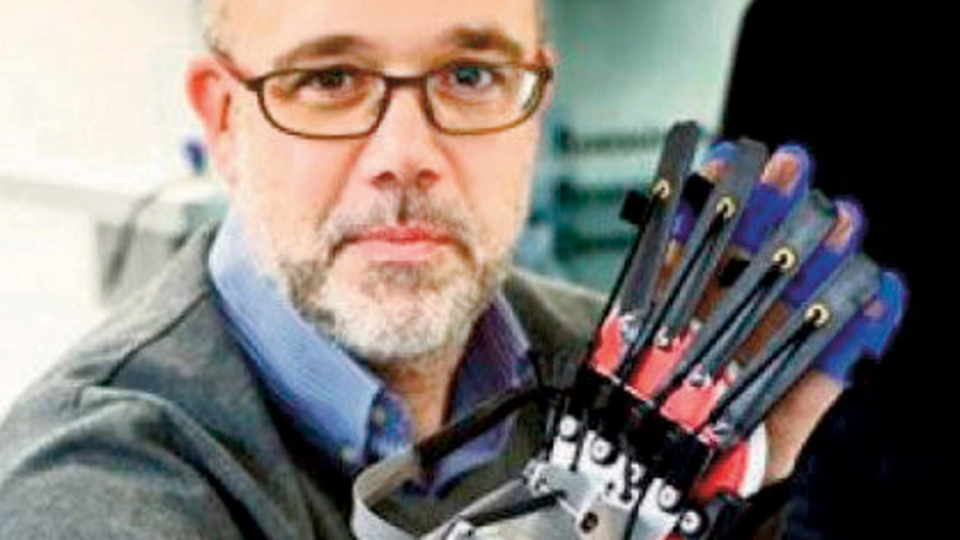 Felçli ellere robot eldiven