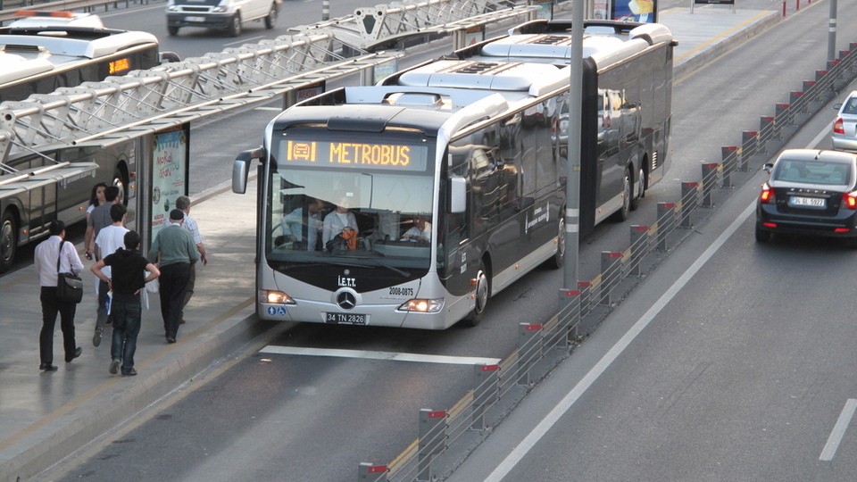 Metrobüs kullananlara kötü haber!