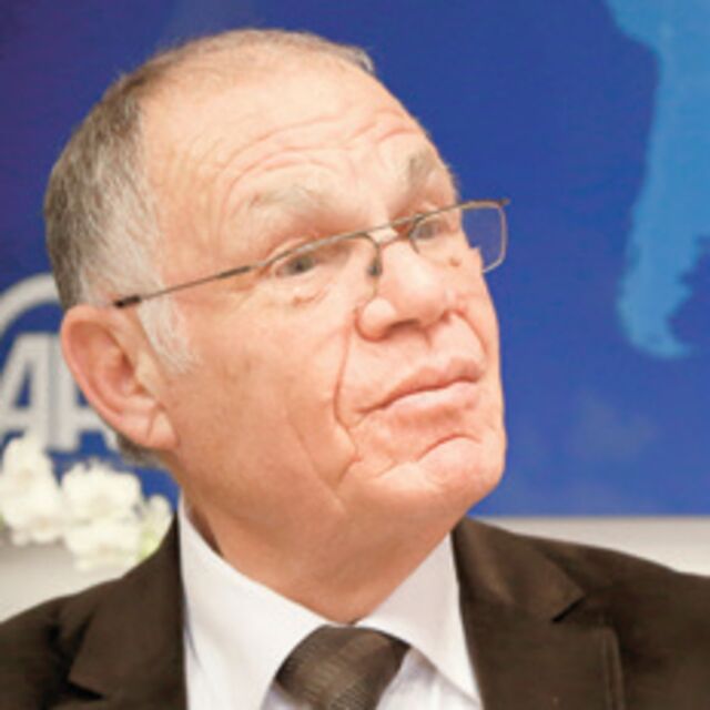 Kıbrıs'ta hedef yıl sonunda referandum