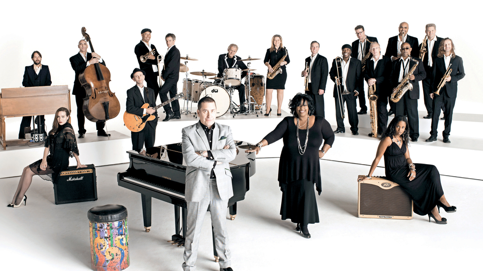 "Kahramanlarınla çalışma!"