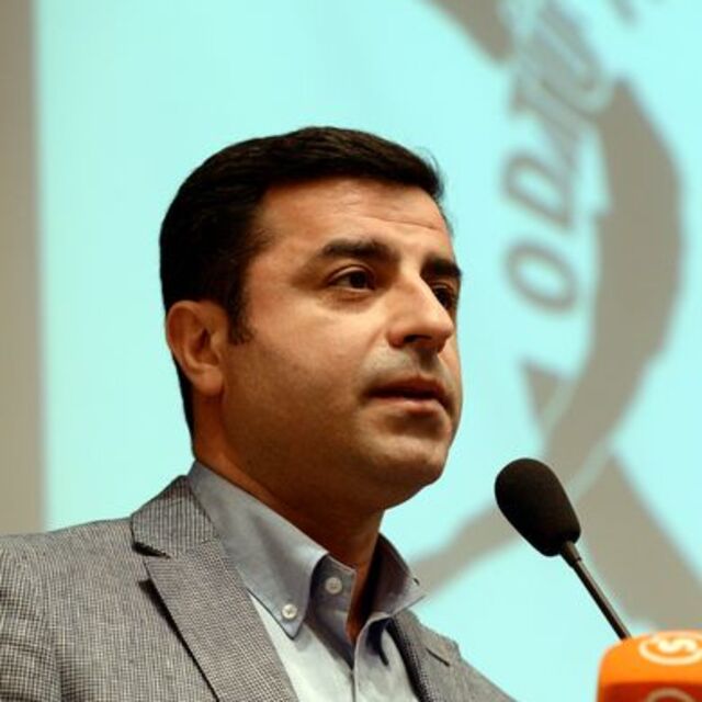 "Genelkurmay AKP'ye çalışmaktan vazgeçsin"