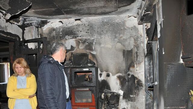 Buzdolabı bomba gibi patladı