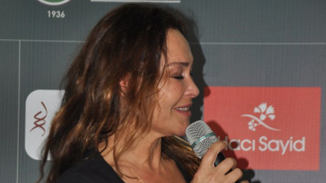 Hülya'nın gözyaşları