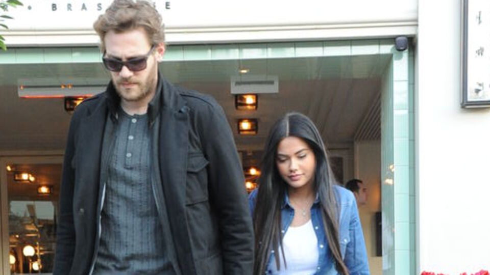 Nişanlısının setini bastı!