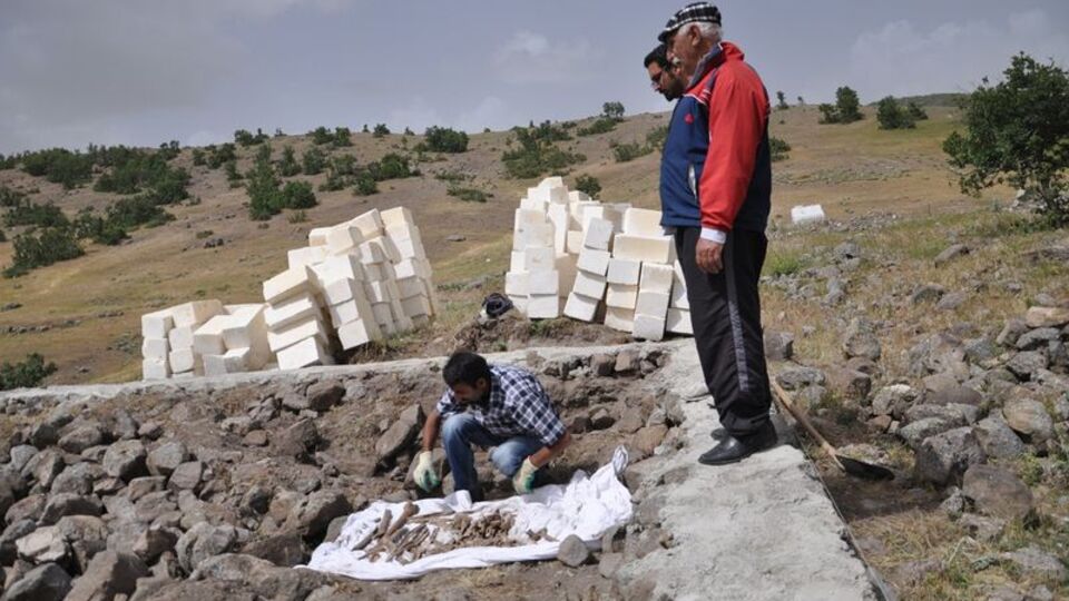 Katliama ait ilk toplu mezar açılıyor