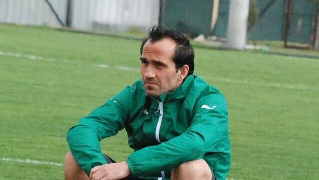 Gekas kapıdan kovuldu