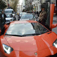 Sabri'den eşine bir jest daha...