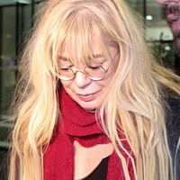 Zerrin Özer yürüyemeyecek mi?