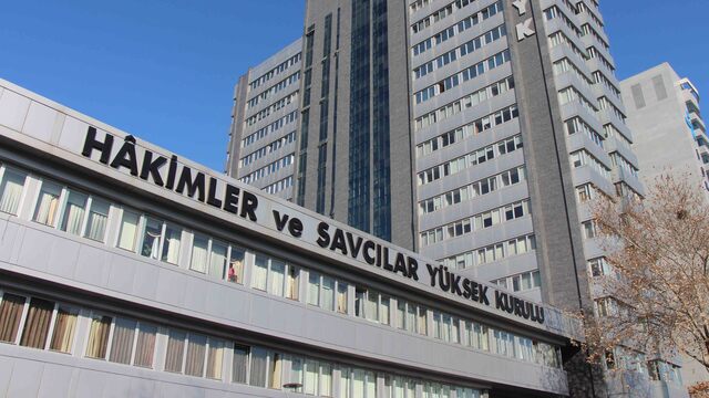 Eski başsavcı vekiline suç duyurusu