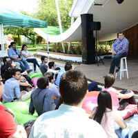 En önemli değeriniz, topluma karşı duyarlılığınız olsun