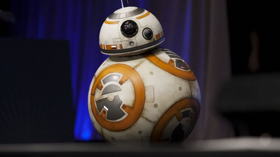Star Wars'un robotu sahneye çıktı!