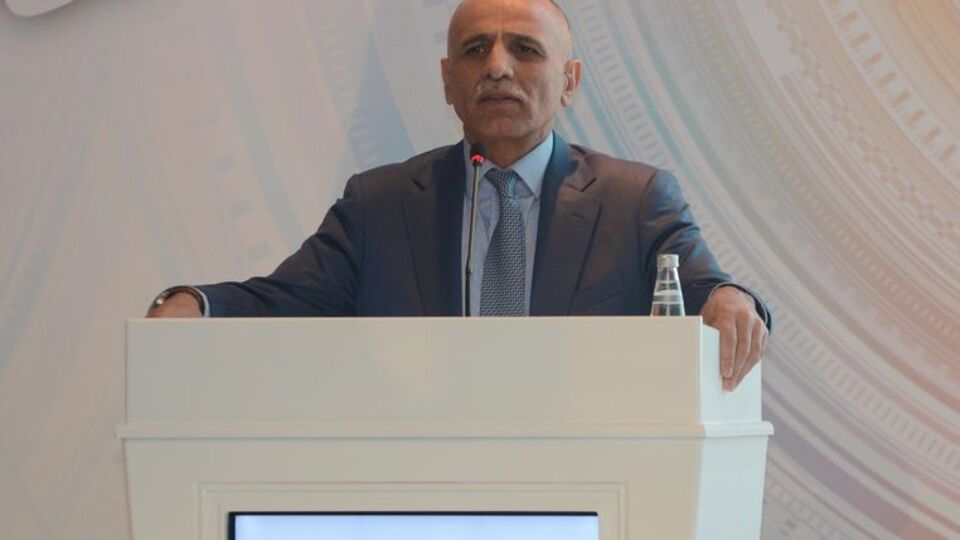 "Başbakan dahil herkes hala dinleniyor"